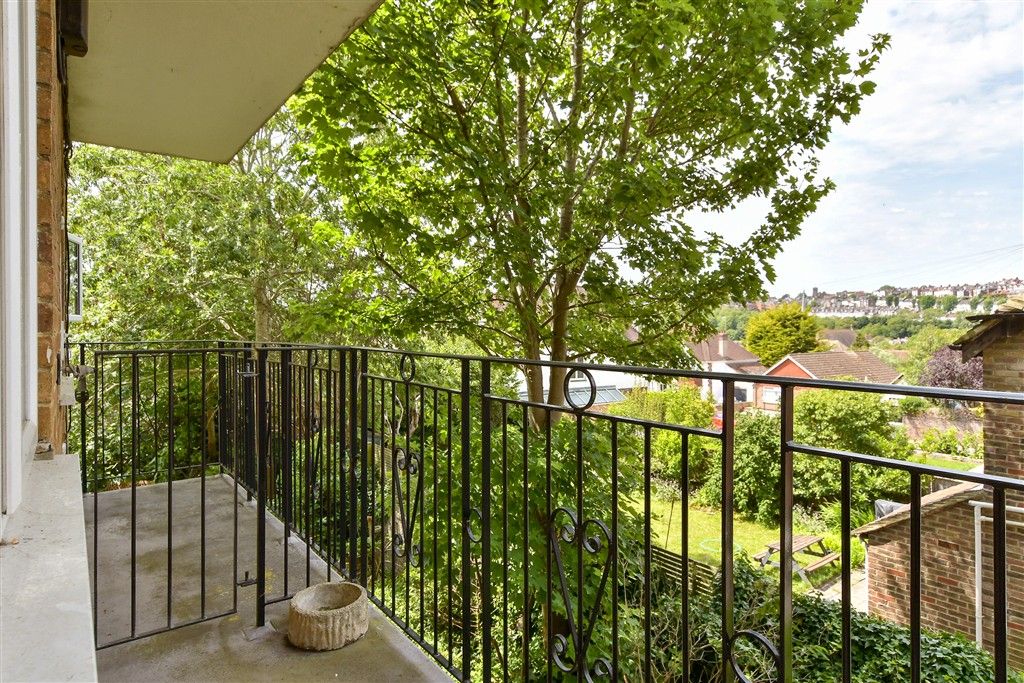 Property photo 3 of 10 Balcony