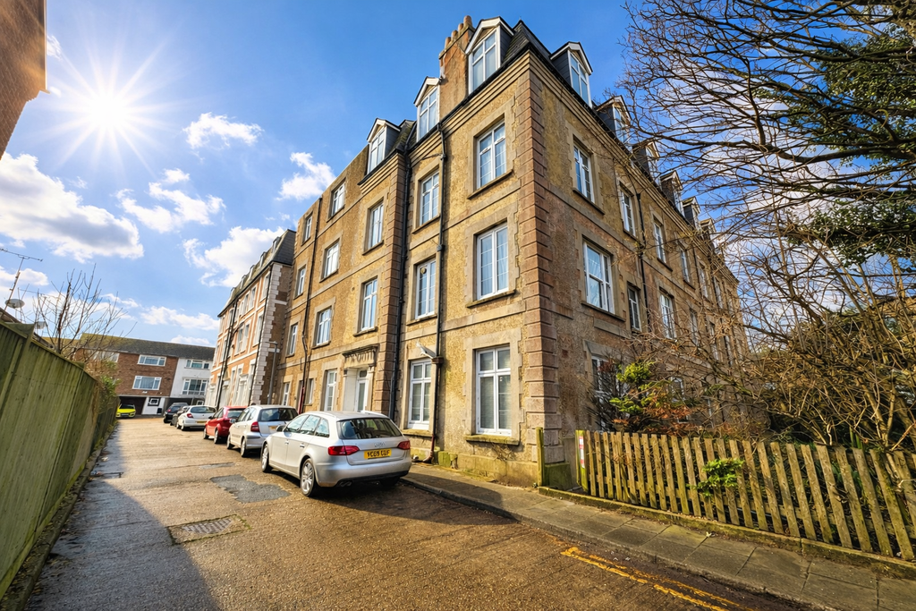 Property photo 1 of 8