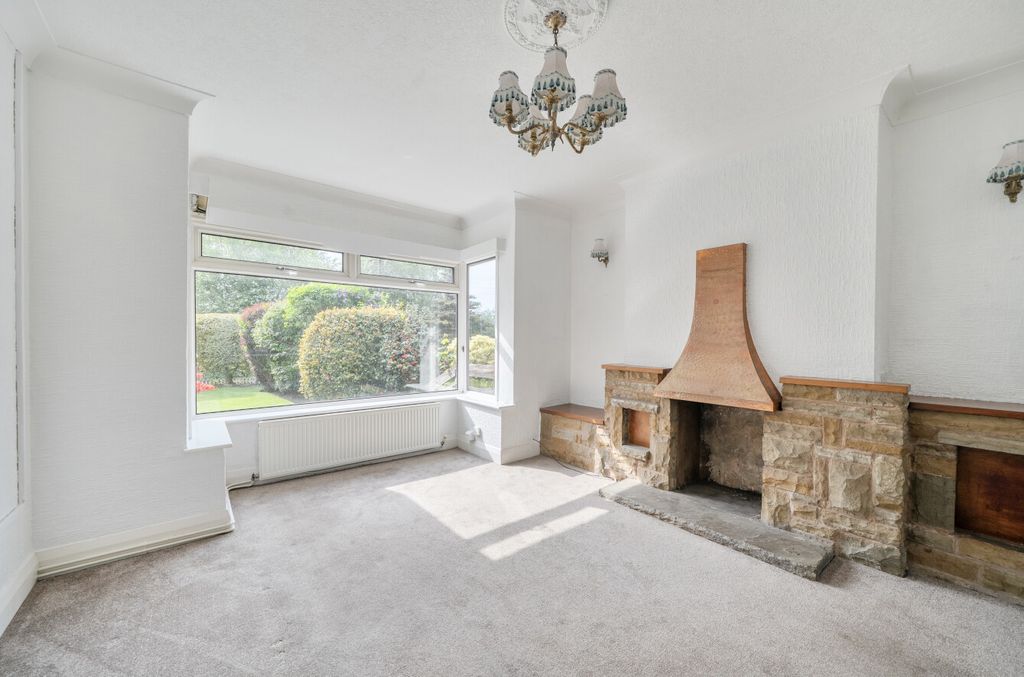 Property photo 2 of 25 1457896-12-69Fe06...