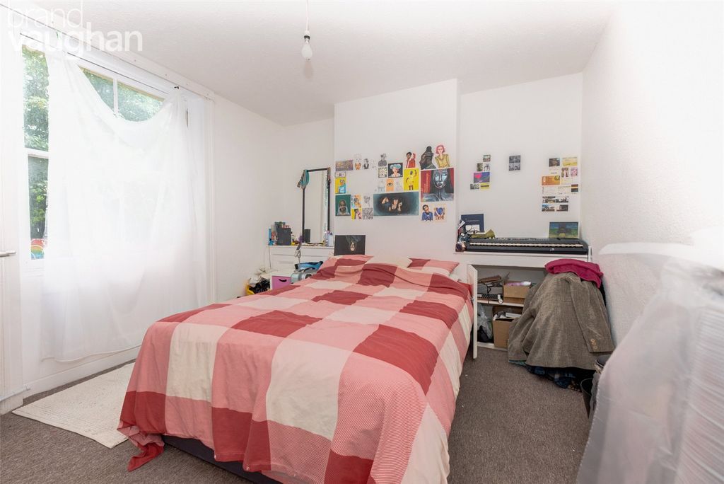 Property photo 3 of 12 Picture No. 02