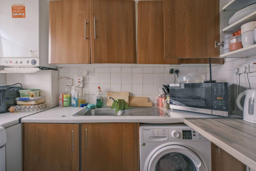 Property photo 3 of 6