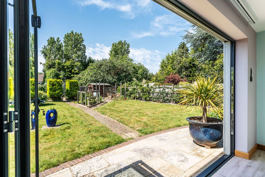 Property photo 3 of 40