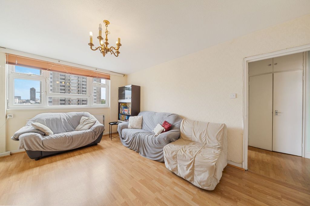 Property photo 3 of 12