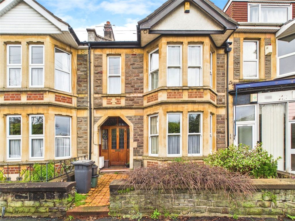 Property photo 2 of 20 Picture No. 24