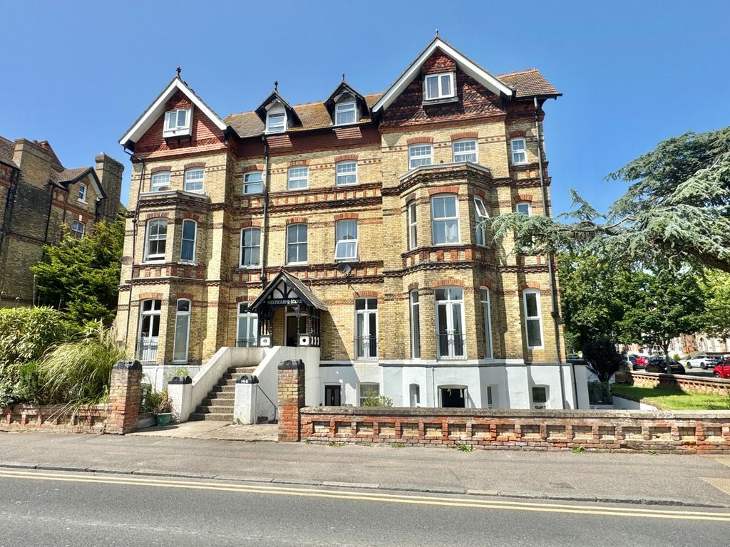 Property photo 1 of 11 Westbourne Lodge