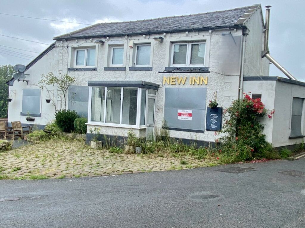 Property photo 1 of 3