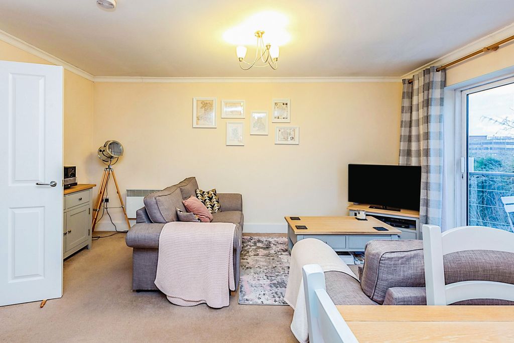Property photo 3 of 13
