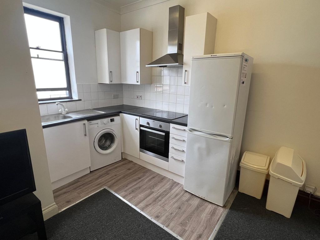 Property photo 3 of 7 Images