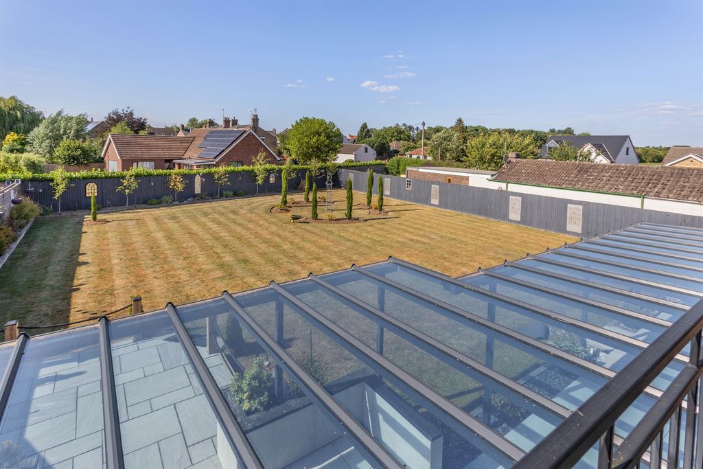 Property photo 3 of 19