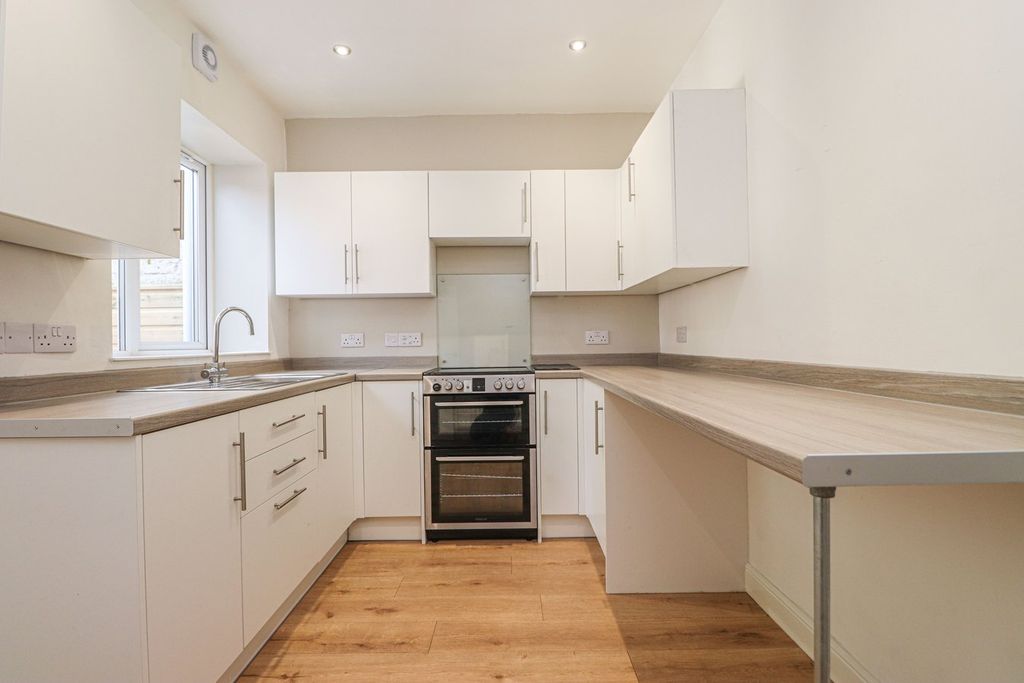 Property photo 2 of 13 Kitchen