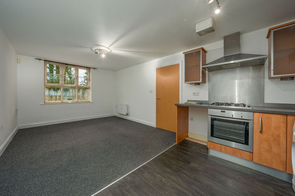 Property photo 3 of 14 Gallery