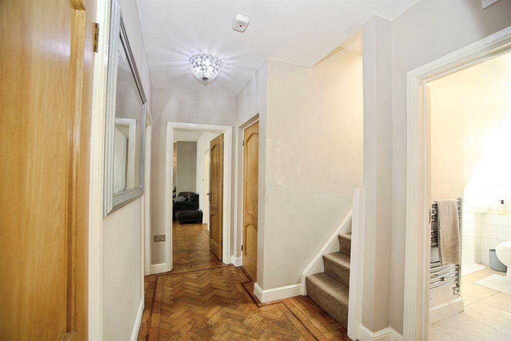 Property photo 2 of 24