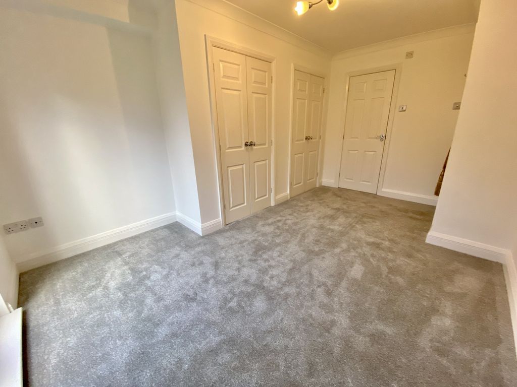 Property photo 3 of 8 Picture 3