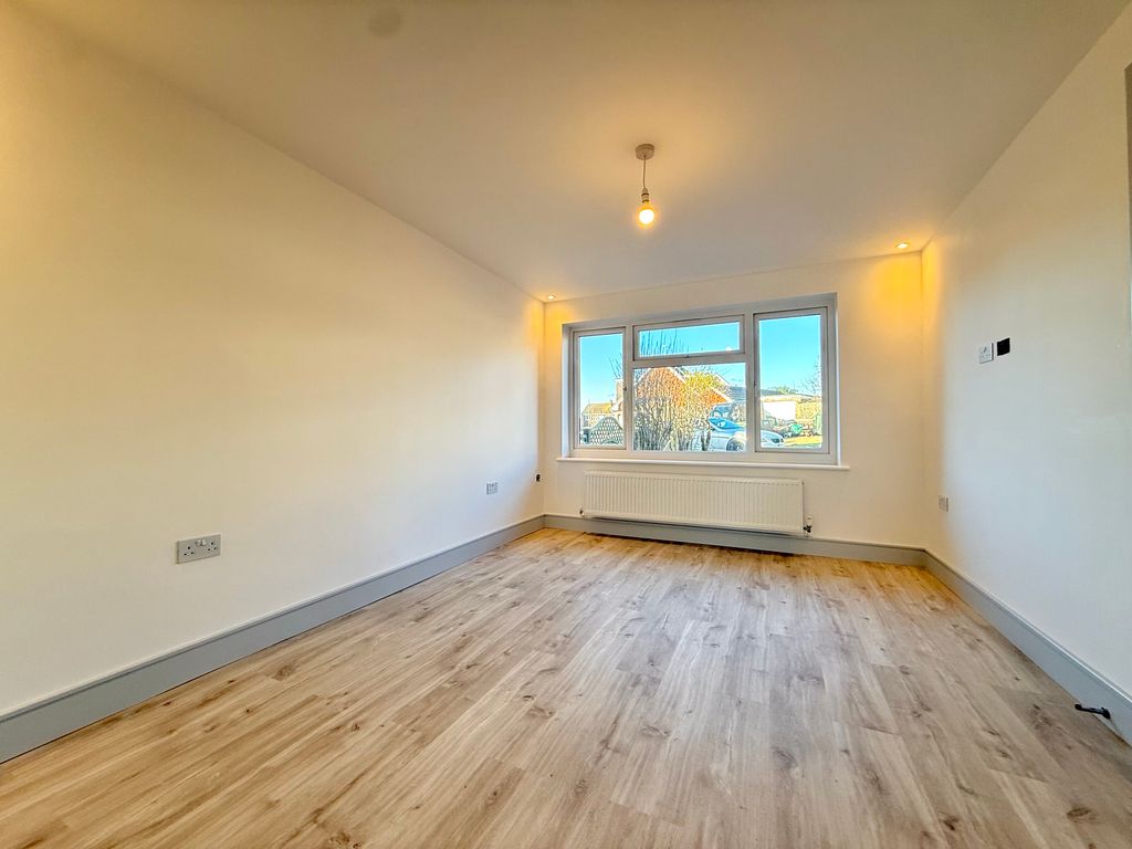 Property photo 3 of 15 Annex