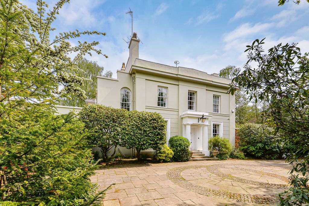 Property photo 1 of 30