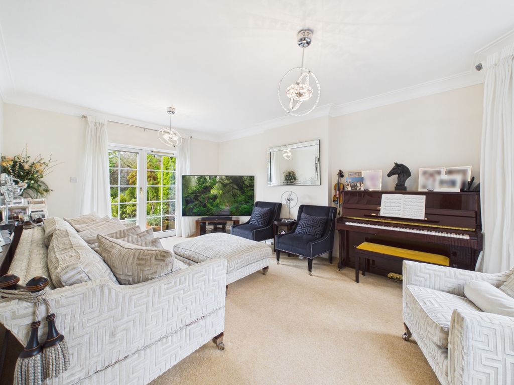 Property photo 2 of 47