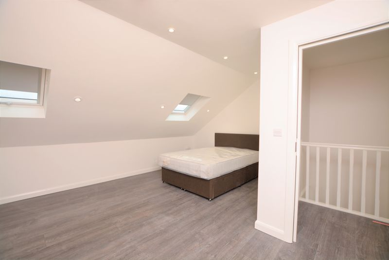 Property photo 2 of 8 Photo 6