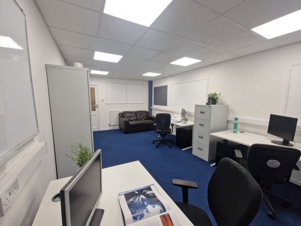 Property photo 1 of 7  4 Person Office For Â£500 Per Month