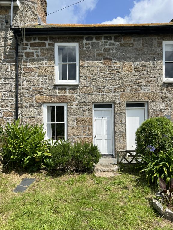 Property photo 1 of 11 2 Bedroom Mid Terrace House For Sale