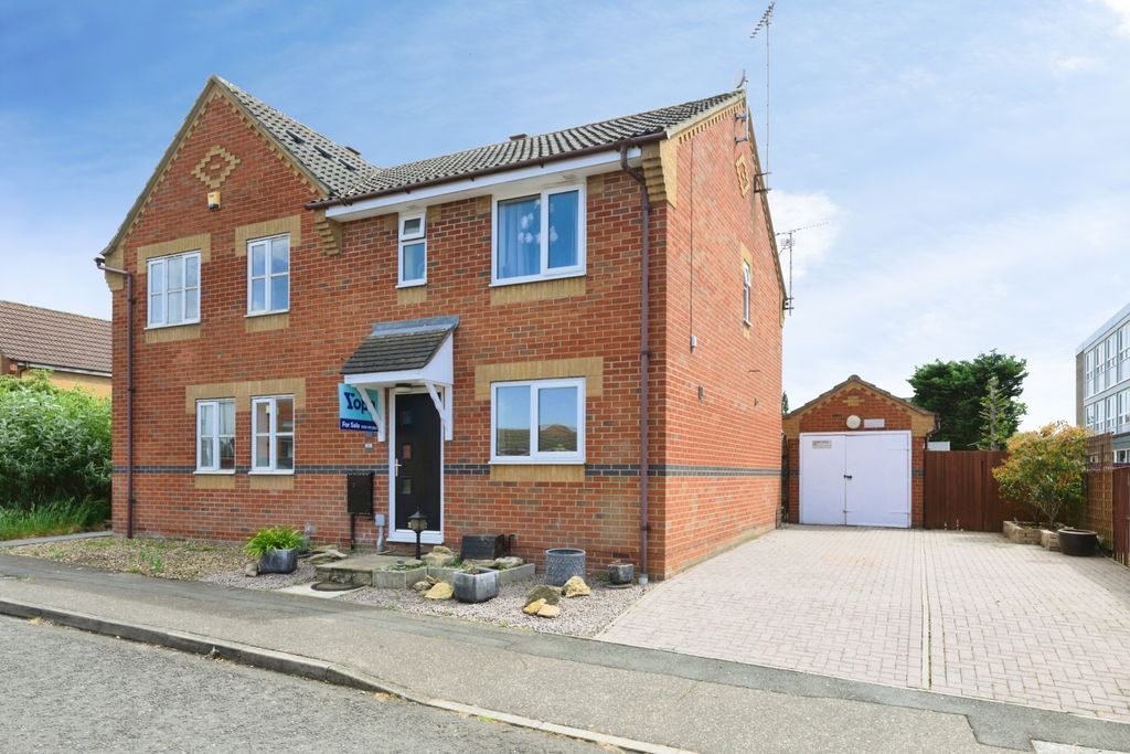 Property photo 1 of 17 Img_0788