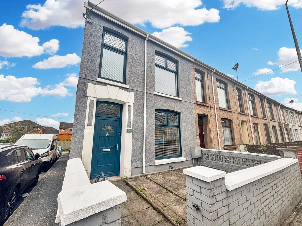 Property photo 1 of 30