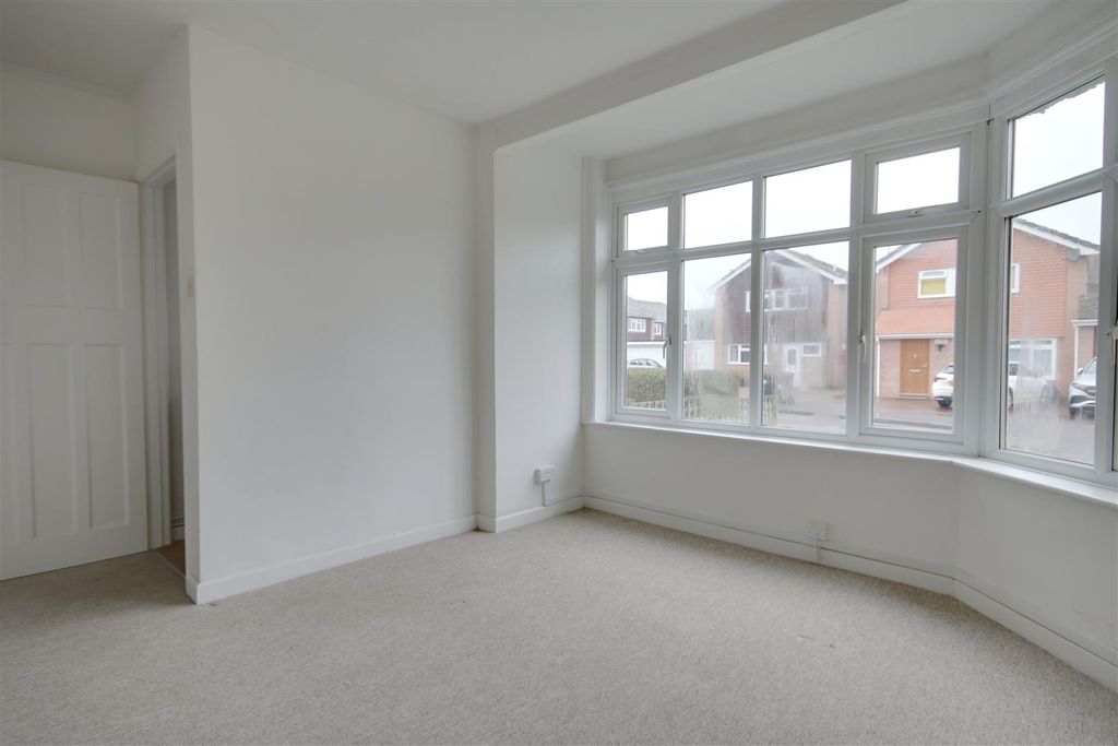 Property photo 2 of 8 Living Room (2).Jpg