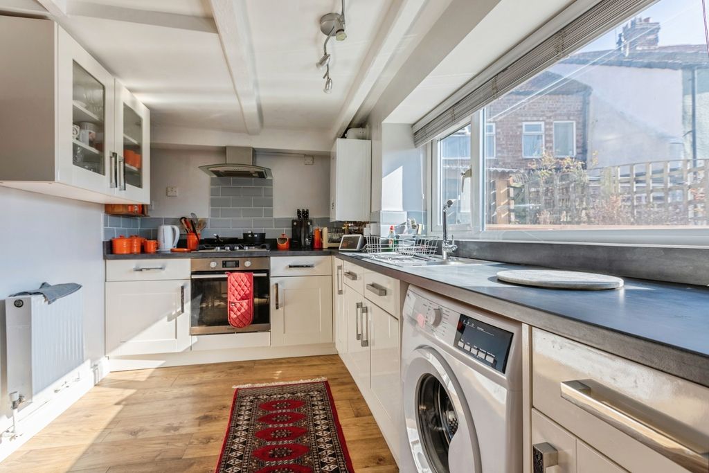 Property photo 3 of 16 Photo