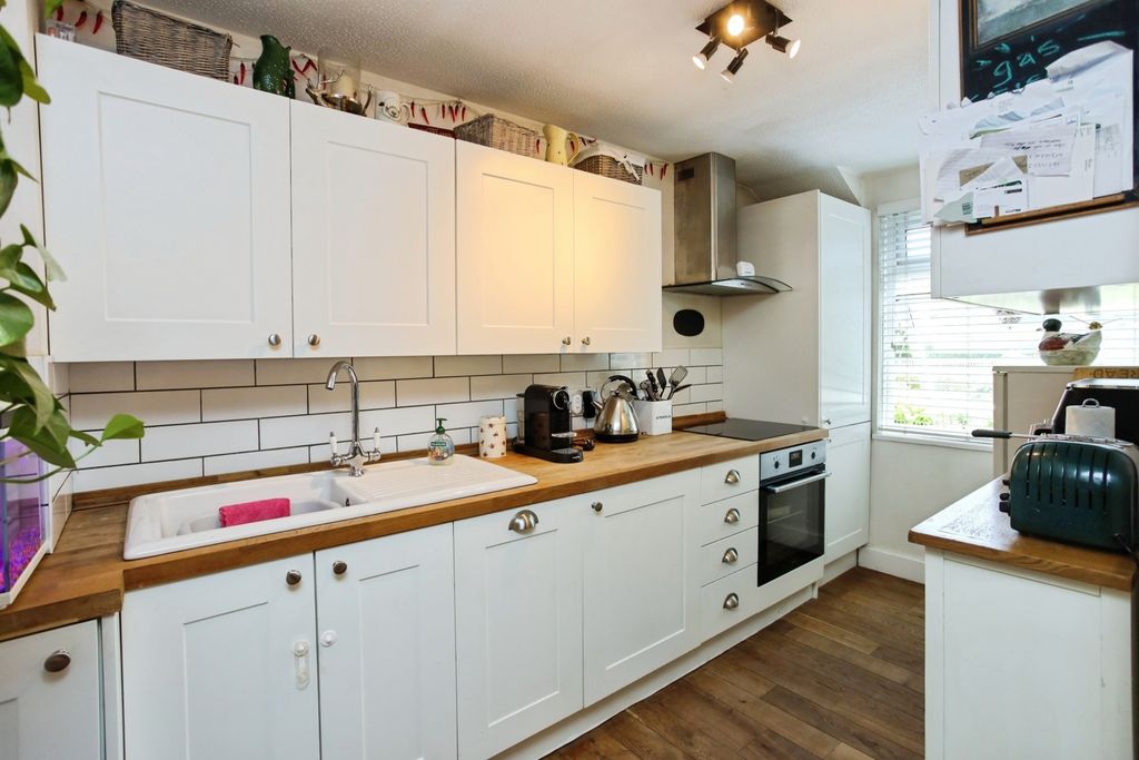 Property photo 3 of 12 Pbox-Img.Jpg