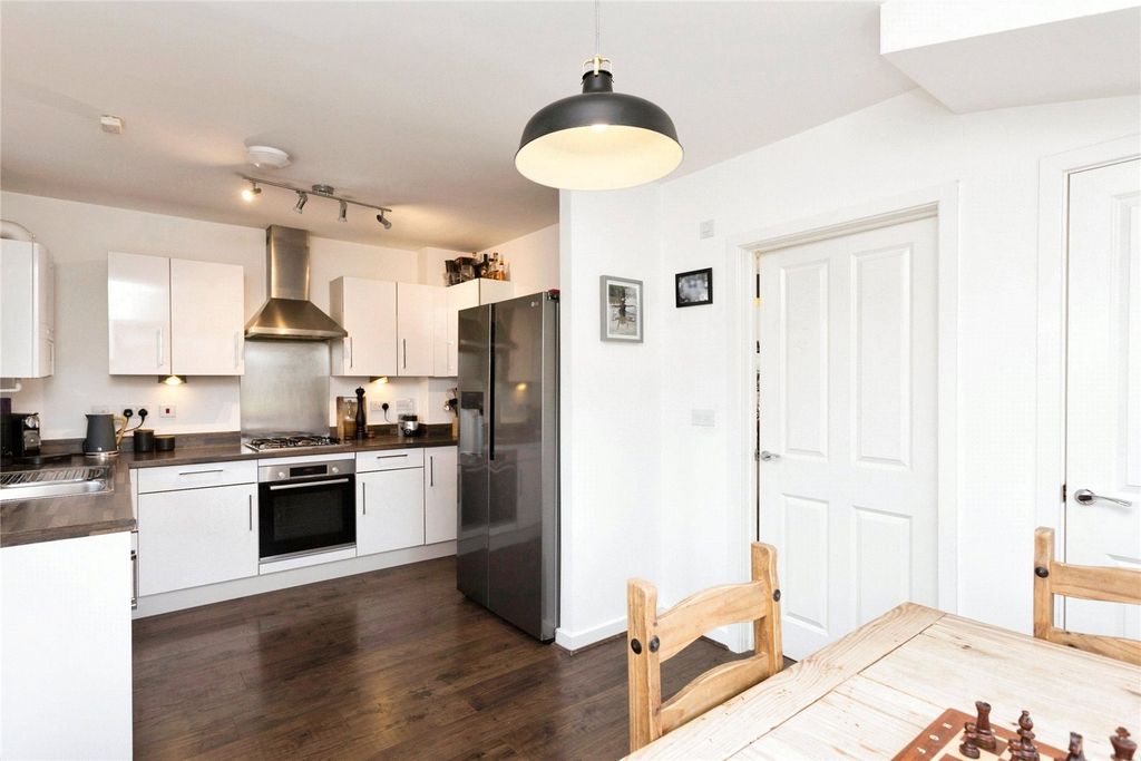 Property photo 3 of 17 Picture No. 04