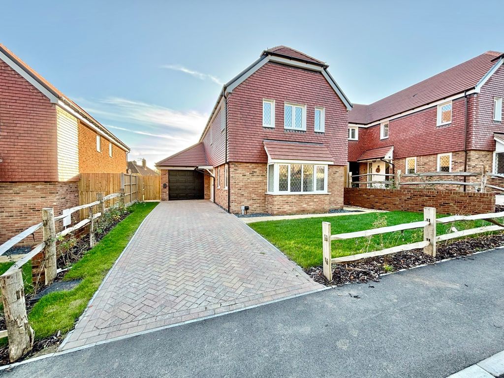 Property photo 2 of 24