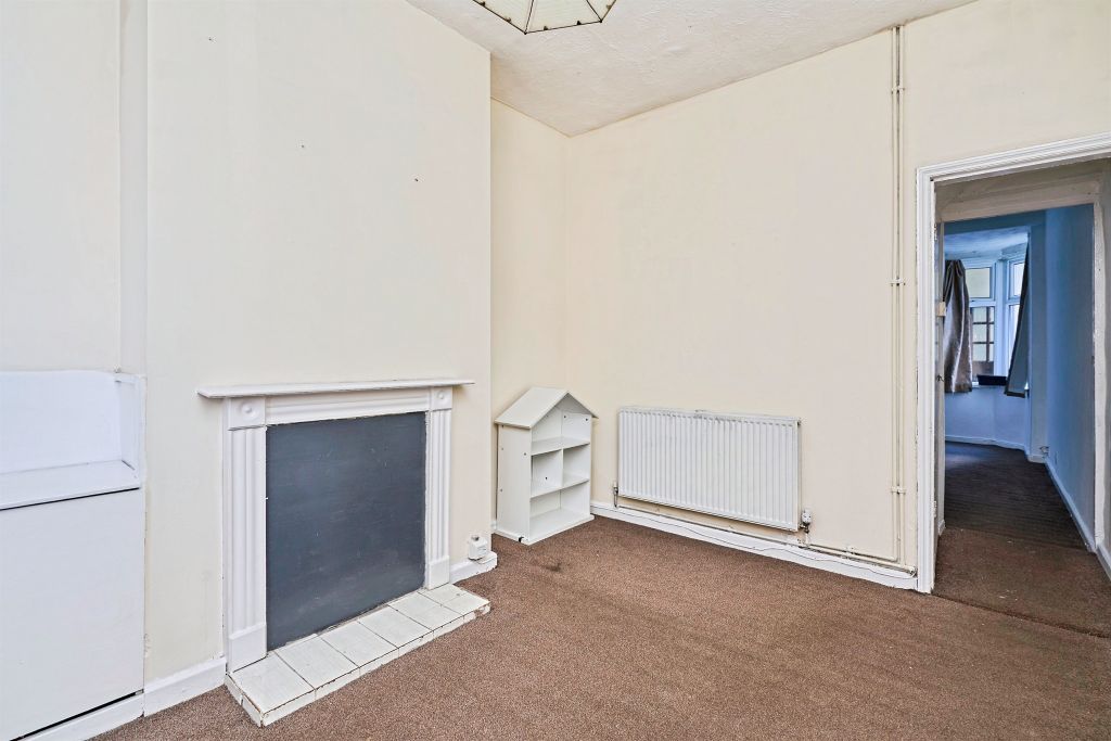 Property photo 3 of 20
