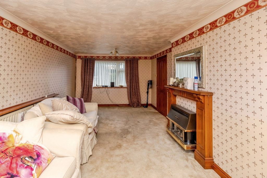 Property photo 3 of 17 Pbox-Img.Jpg