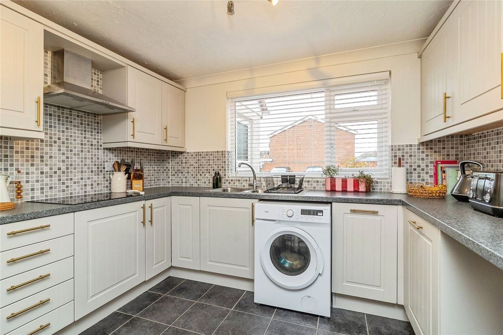 Property photo 2 of 17 Picture No. 22