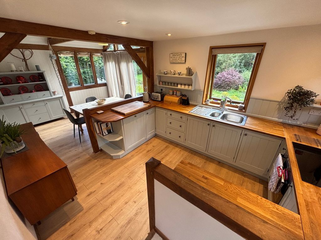 Property photo 2 of 35