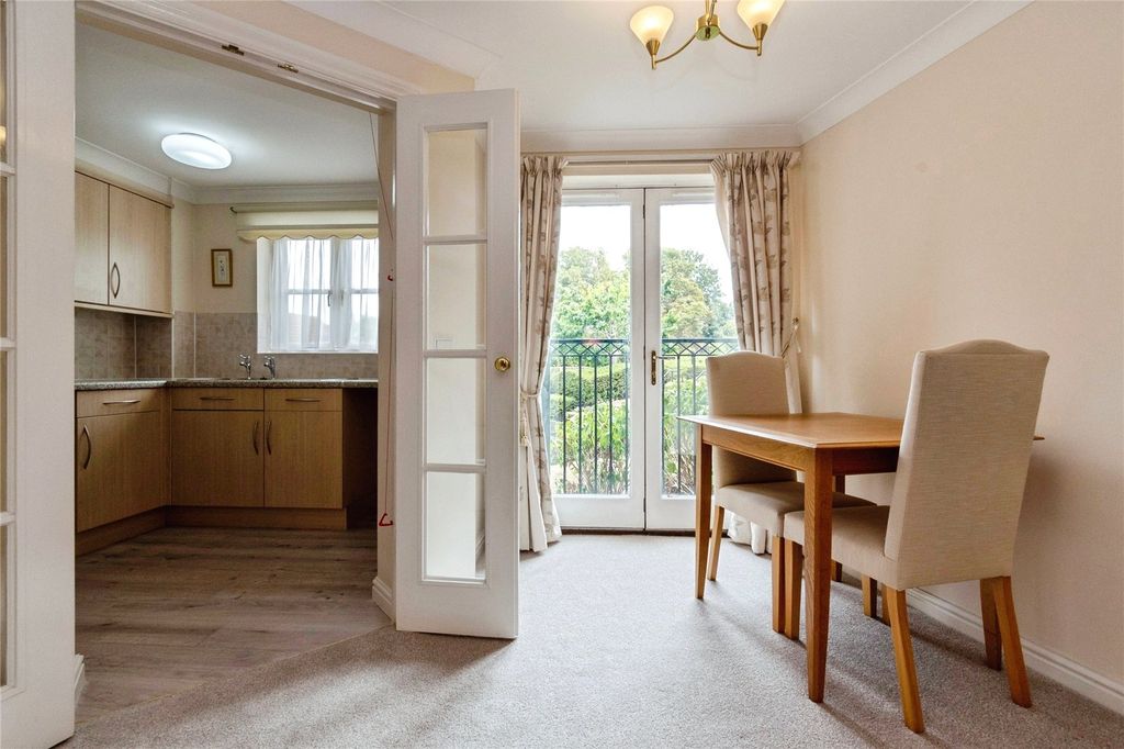 Property photo 2 of 12 Picture No. 13