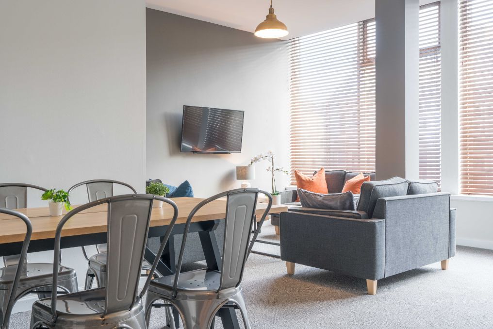 Property photo 3 of 12 Khf4 - Living Area