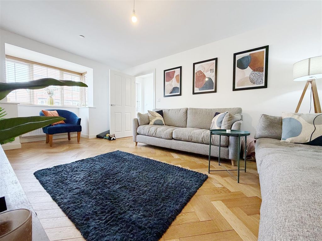 Property photo 2 of 20 -