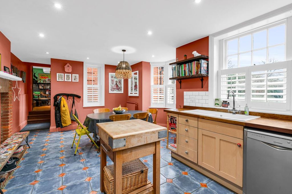 Property photo 3 of 46 Internal-Smalll-22.Jpg