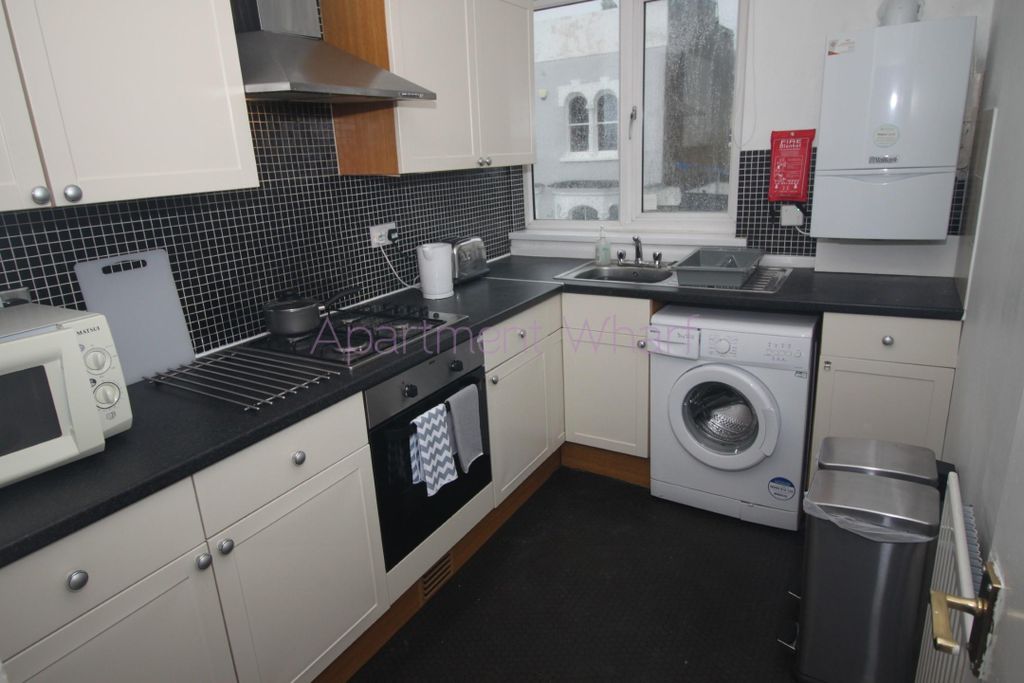 Property photo 3 of 4