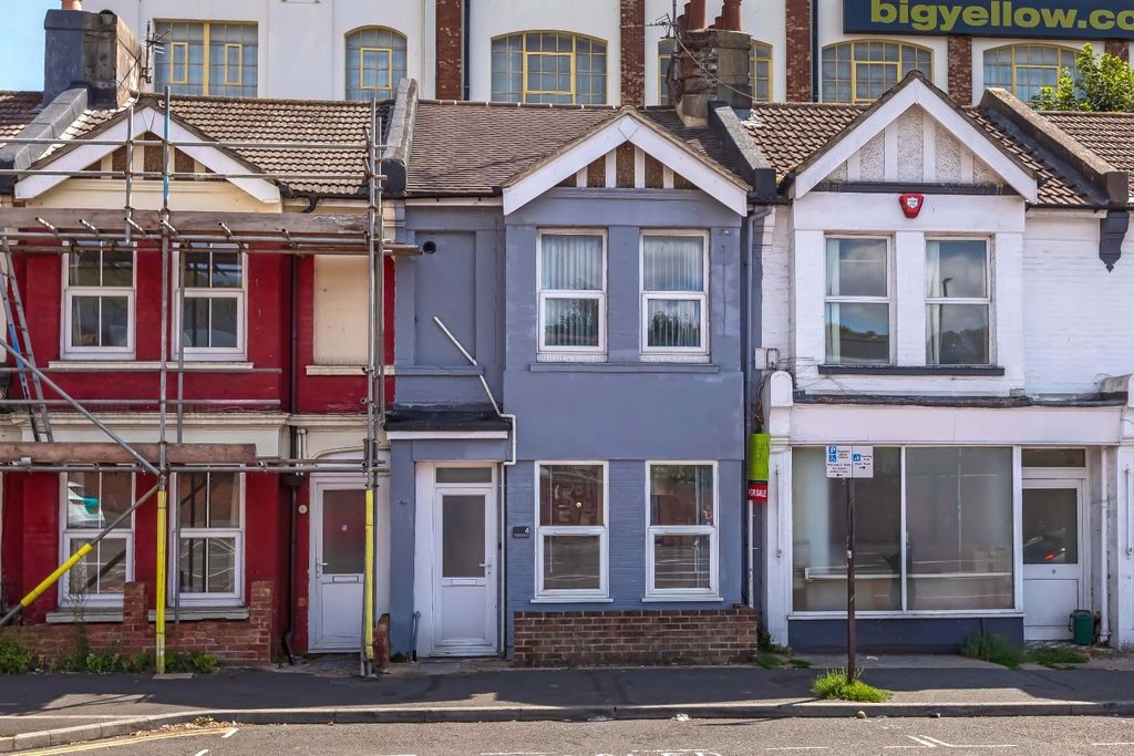 Property photo 1 of 20 Coombe Terrace_22.Jpg