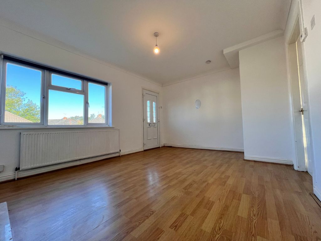 Property photo 3 of 19 Picture No. 16