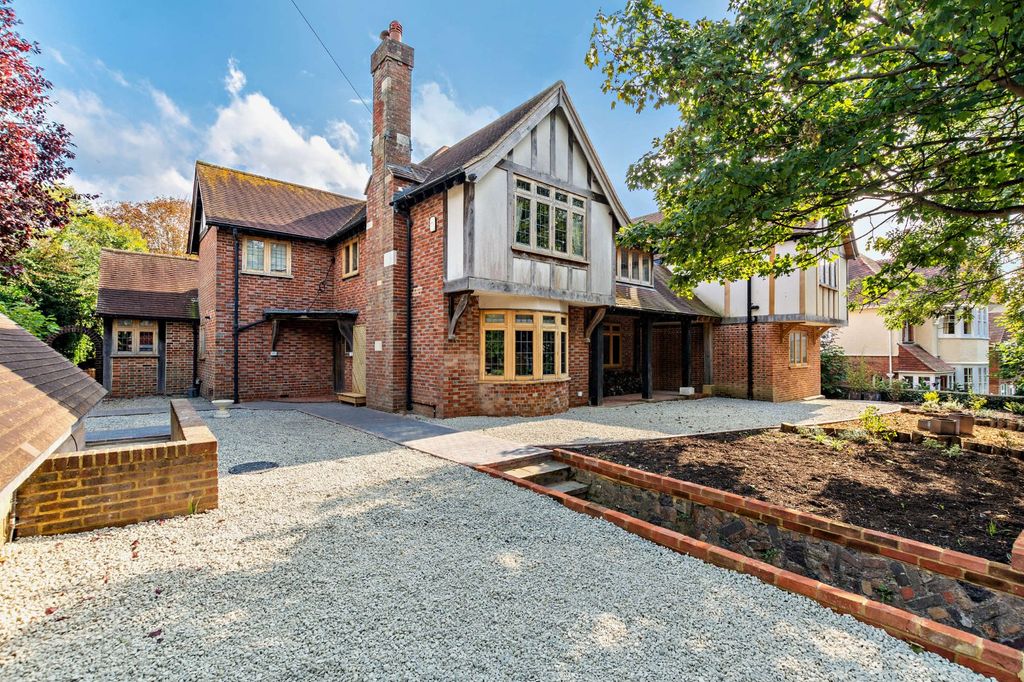Property photo 2 of 34 Picture No. 06