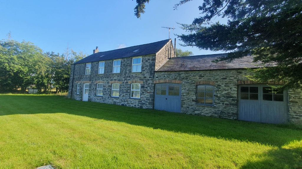 Property photo 3 of 47