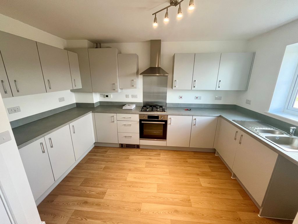 Property photo 3 of 12 Jpo