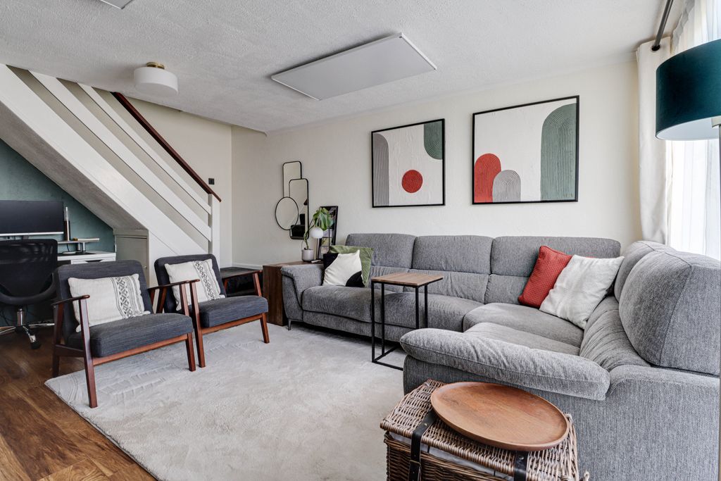 Property photo 2 of 15 Living Room