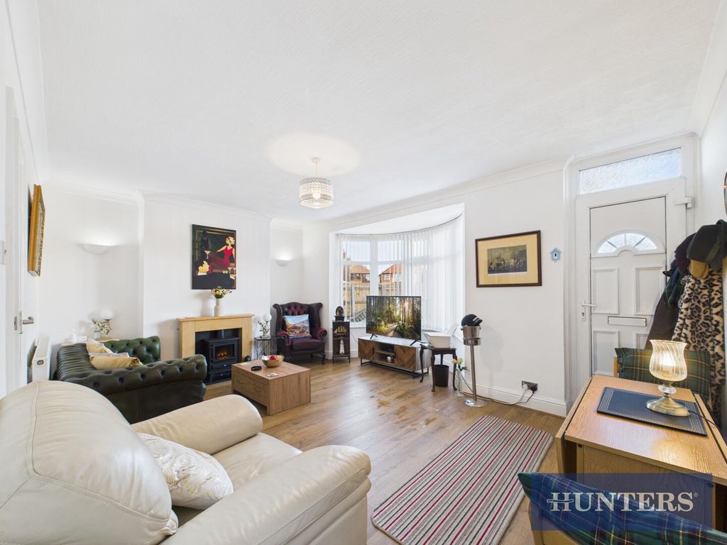 Property photo 2 of 14 Living Room