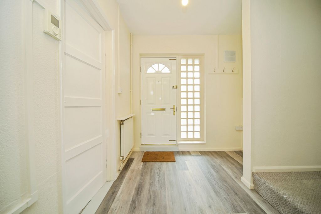 Property photo 3 of 20 Hallway