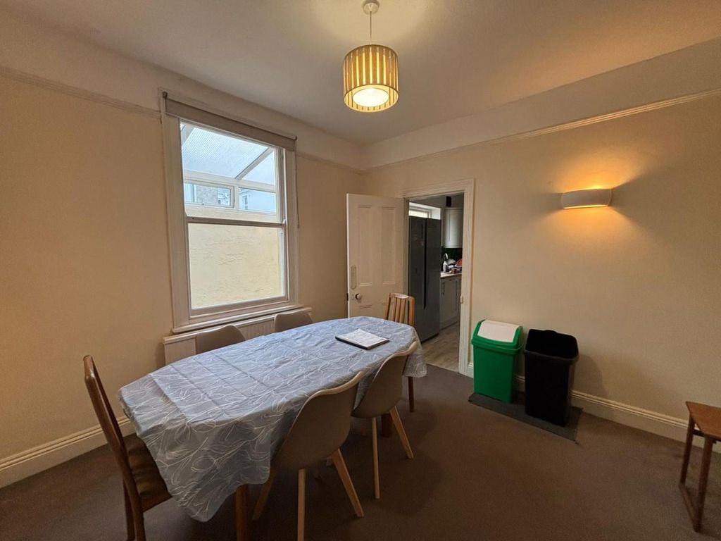 Property photo 3 of 14 d2984034-3d22-4Cbd-Bdc7-903B7Ccdee4F.Jpg