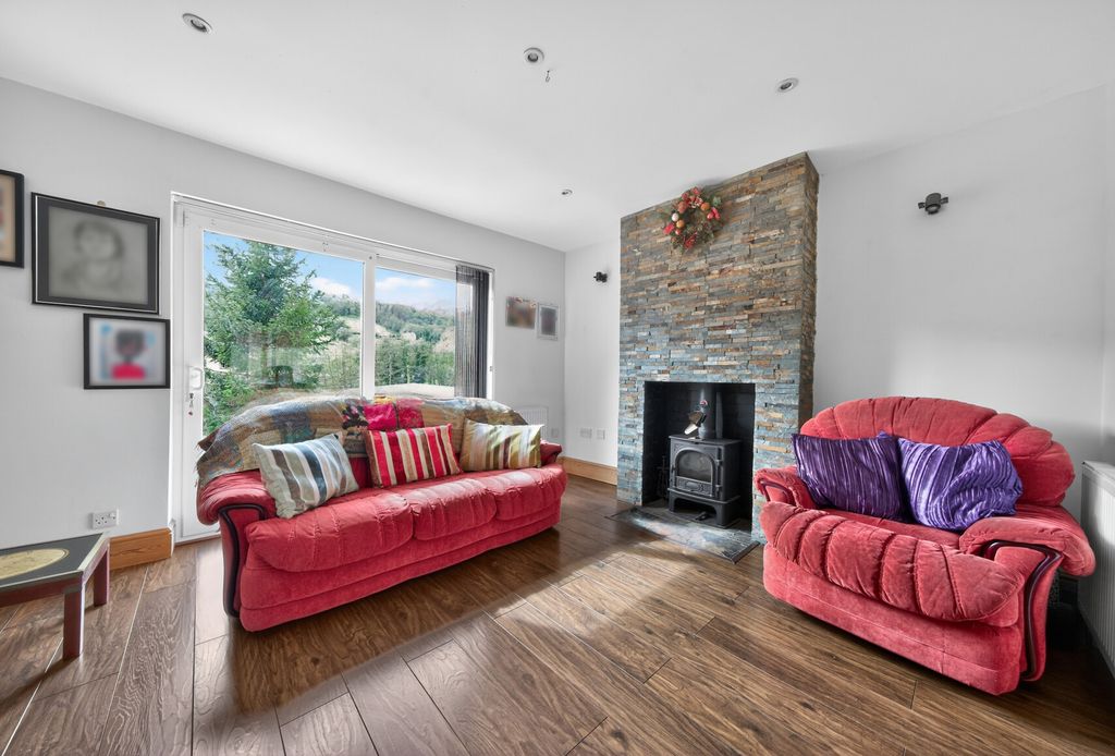 Property photo 3 of 25 1424115-7-69c5721...