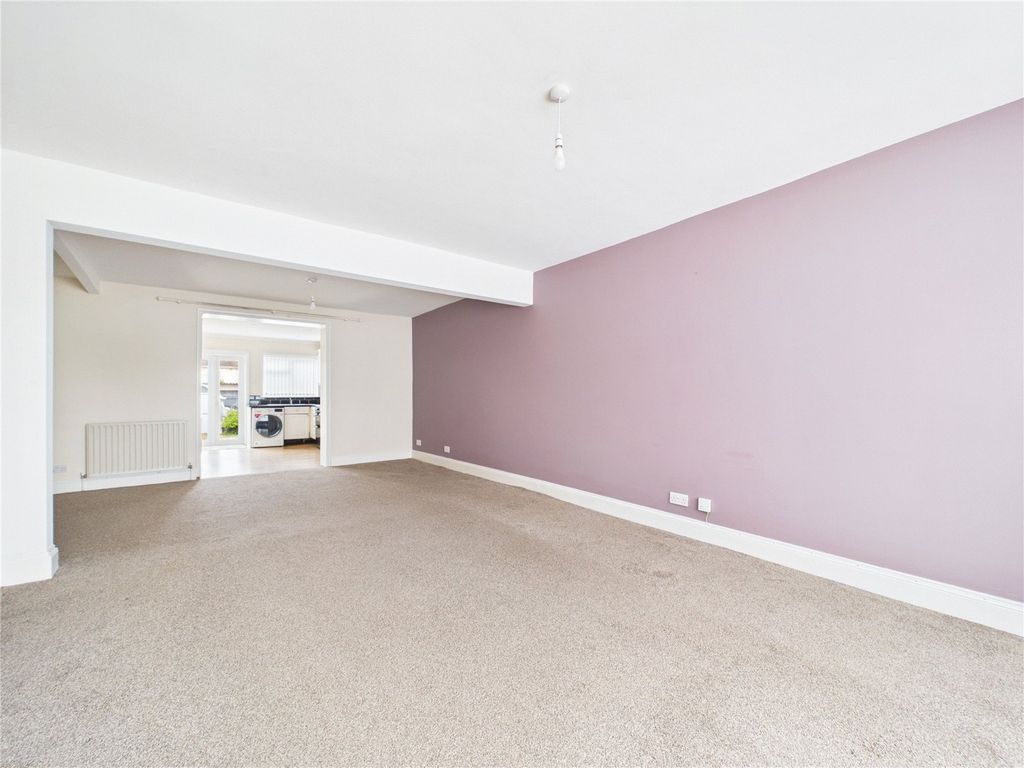 Property photo 3 of 26 Picture No. 16